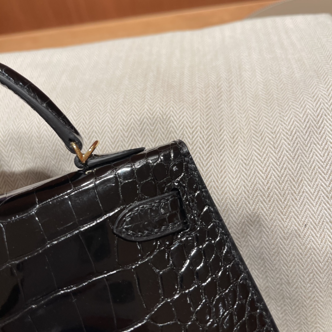 에르메스 미니 켈리백 블랙 금장 샤이니 악어가죽